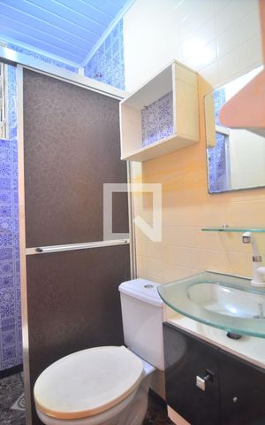Casa à venda com 60m², 2 quartos e 2 vagasSuíte