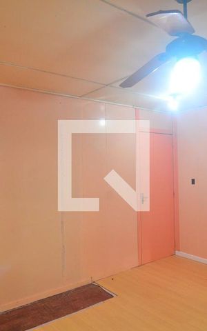 Casa à venda com 60m², 2 quartos e 2 vagasSuíte