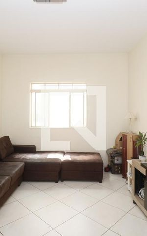 Apartamento para alugar com 80m², 3 quartos e sem vagaSala