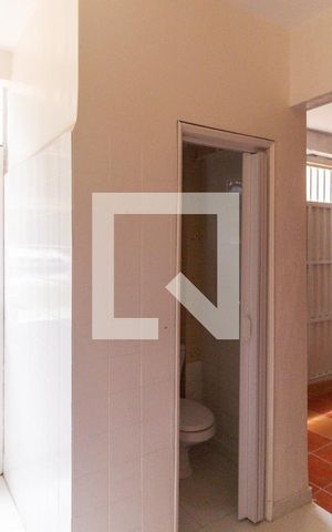 Casa à venda com 217m², 3 quartos e 2 vagas Casa à venda com 217m², 3 quartos e 2 vagasQuintal e área de serviço