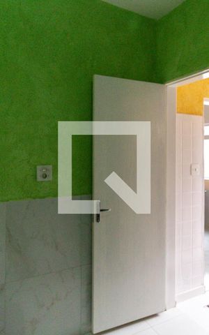 Casa à venda com 217m², 3 quartos e 2 vagas Casa à venda com 217m², 3 quartos e 2 vagasBanheiro