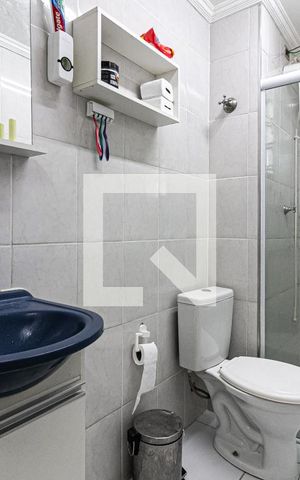 Apartamento à venda com 54m², 2 quartos e 1 vaga Apartamento à venda com 54m², 2 quartos e 1 vagaBanheiro