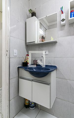 Apartamento à venda com 54m², 2 quartos e 1 vaga Apartamento à venda com 54m², 2 quartos e 1 vagaBanheiro