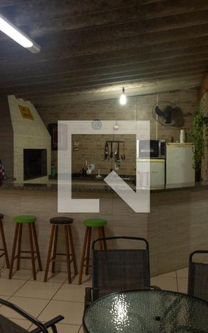 Casa à venda com 140m², 2 quartos e 2 vagasChurrasqueira