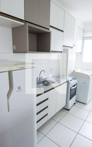 Apartamento para alugar com 44m², 2 quartos e 1 vaga Apartamento para alugar com 44m², 2 quartos e 1 vagaCozinha e Área de Serviço