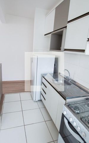 Apartamento para alugar com 44m², 2 quartos e 1 vaga Apartamento para alugar com 44m², 2 quartos e 1 vagaCozinha e Área de Serviço