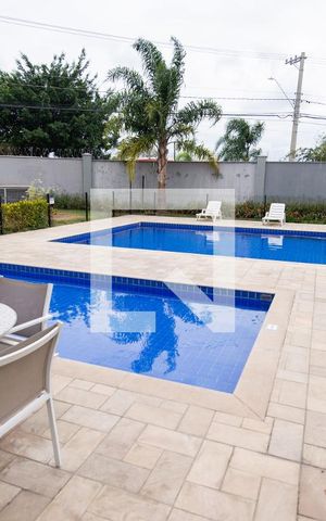 Apartamento para alugar com 44m², 2 quartos e 1 vaga Apartamento para alugar com 44m², 2 quartos e 1 vagaÁrea comum - Piscina