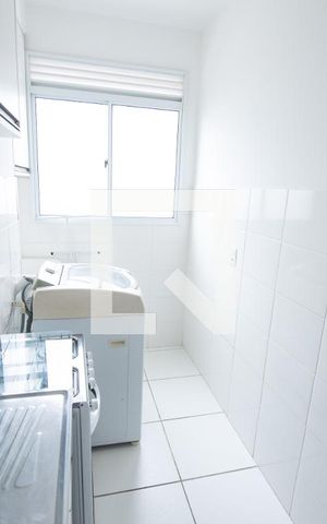 Apartamento para alugar com 44m², 2 quartos e 1 vaga Apartamento para alugar com 44m², 2 quartos e 1 vagaCozinha e Área de Serviço
