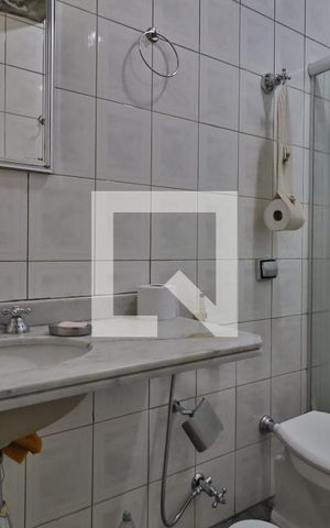 Casa à venda com 107m², 3 quartos e 2 vagasBanheiro