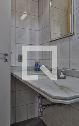 Casa à venda com 107m², 3 quartos e 2 vagasBanheiro