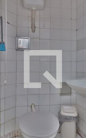 Casa à venda com 107m², 3 quartos e 2 vagasBanheiro de Serviço