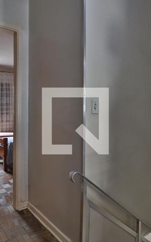 Casa à venda com 107m², 3 quartos e 2 vagasEscada