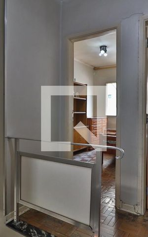 Casa à venda com 107m², 3 quartos e 2 vagasCorredor