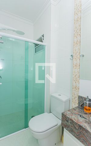 Casa para alugar com 450m², 3 quartos e 8 vagas Casa para alugar com 450m², 3 quartos e 8 vagasBanheiro suite 3