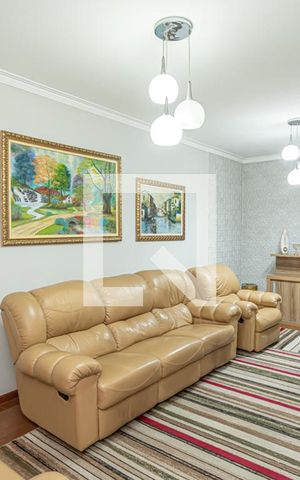 Casa para alugar com 450m², 3 quartos e 8 vagas Casa para alugar com 450m², 3 quartos e 8 vagasSala