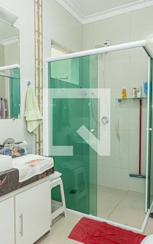 Casa para alugar com 450m², 3 quartos e 8 vagas Casa para alugar com 450m², 3 quartos e 8 vagasBanheiro suite 1