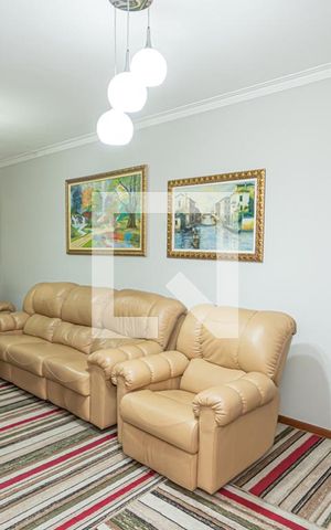 Casa para alugar com 450m², 3 quartos e 8 vagas Casa para alugar com 450m², 3 quartos e 8 vagasSala