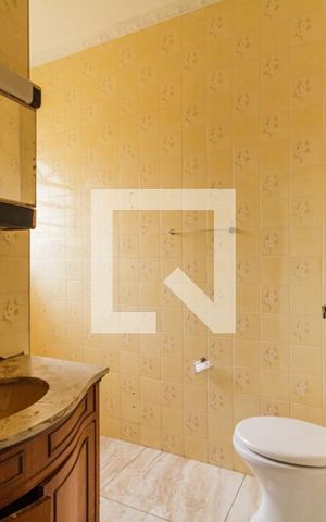 Casa para alugar com 218m², 3 quartos e 3 vagasBanheiro 2