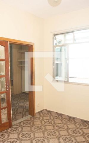 Casa para alugar com 60m², 2 quartos e sem vaga Casa para alugar com 60m², 2 quartos e sem vagaSala