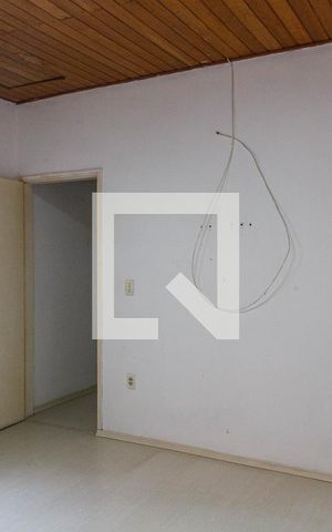 Casa à venda com 100m², 4 quartos e 1 vaga Casa à venda com 100m², 4 quartos e 1 vagaQuarto Suíte