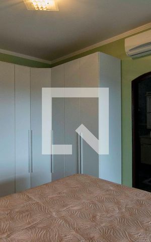 Casa para alugar com 200m², 3 quartos e 3 vagasSuíte