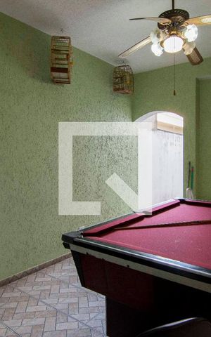 Casa para alugar com 200m², 3 quartos e 3 vagasQuintal - Churrasqueira