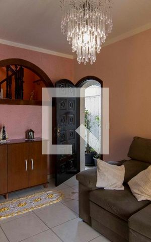 Casa para alugar com 200m², 3 quartos e 3 vagasSala
