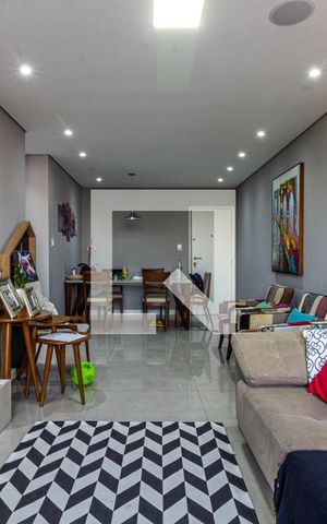 Apartamento à venda com 110m², 2 quartos e 1 vaga Apartamento à venda com 110m², 2 quartos e 1 vagaSala