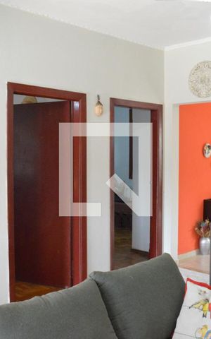 Casa à venda com 200m², 3 quartos e 2 vagasSala