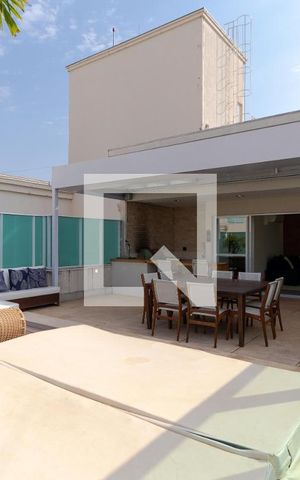 Apartamento à venda com 198m², 3 quartos e 3 vagas Apartamento à venda com 198m², 3 quartos e 3 vagasTerraço