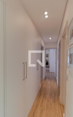 Apartamento à venda com 198m², 3 quartos e 3 vagas Apartamento à venda com 198m², 3 quartos e 3 vagasCorredor