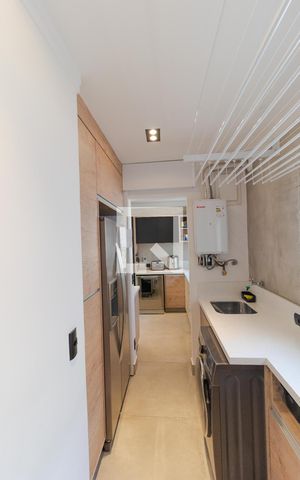 Apartamento à venda com 198m², 3 quartos e 3 vagas Apartamento à venda com 198m², 3 quartos e 3 vagasÁrea de Serviço
