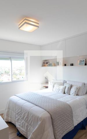 Apartamento à venda com 198m², 3 quartos e 3 vagas Apartamento à venda com 198m², 3 quartos e 3 vagasSuíte
