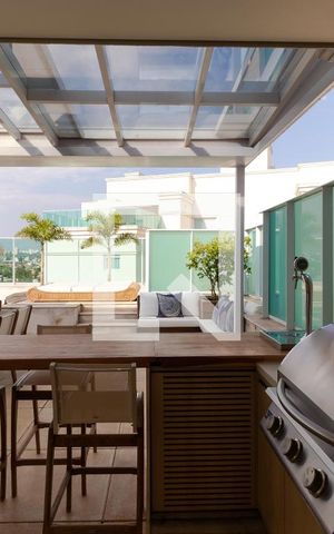 Apartamento à venda com 198m², 3 quartos e 3 vagas Apartamento à venda com 198m², 3 quartos e 3 vagasÁrea Gourmet