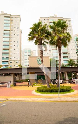 Apartamento à venda com 198m², 3 quartos e 3 vagas Apartamento à venda com 198m², 3 quartos e 3 vagasFachada