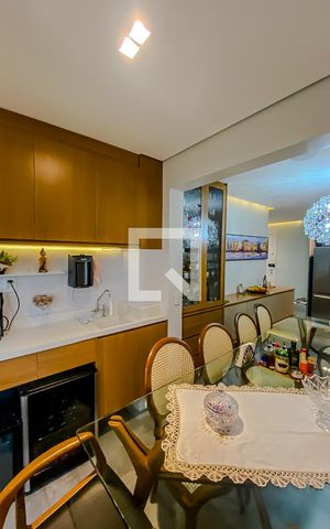 Apartamento à venda com 68m², 2 quartos e 1 vaga Apartamento à venda com 68m², 2 quartos e 1 vagaSala