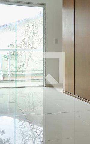Casa para alugar com 107m², 2 quartos e 1 vaga Casa para alugar com 107m², 2 quartos e 1 vagaSuíte 1