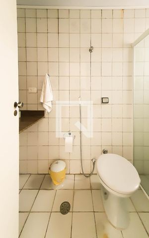 Apartamento para alugar com 184m², 3 quartos e 2 vagasBanheiro da Suite 1