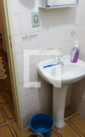 Casa à venda com 355m², 5 quartos e 3 vagas Casa à venda com 355m², 5 quartos e 3 vagasCasa 2 Banheiro