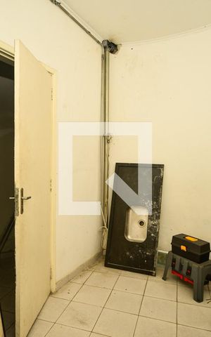 Casa à venda com 750m², 5 quartos e 8 vagas Casa à venda com 750m², 5 quartos e 8 vagasCômodo extra