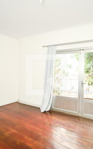 Casa à venda com 750m², 5 quartos e 8 vagas Casa à venda com 750m², 5 quartos e 8 vagasSala 2