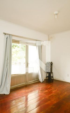 Casa à venda com 750m², 5 quartos e 8 vagas Casa à venda com 750m², 5 quartos e 8 vagasSala 2