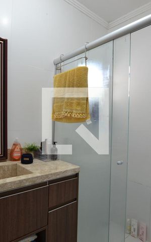 Casa de condomínio para alugar com 84m², 2 quartos e 1 vagaBanheiro da Suíte