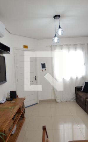 Casa de condomínio para alugar com 84m², 2 quartos e 1 vagaSala