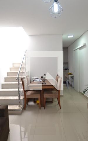 Casa de condomínio para alugar com 84m², 2 quartos e 1 vagaSala