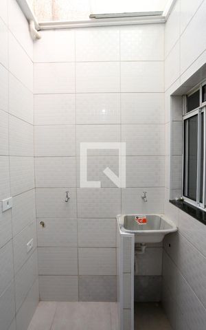 Casa de condomínio para alugar com 48m², 2 quartos e 1 vagaÁrea de Serviço