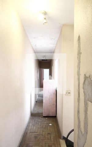 Casa à venda com 200m², 3 quartos e 3 vagasCorredor