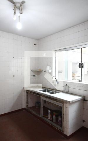 Casa à venda com 200m², 3 quartos e 3 vagasCozinha
