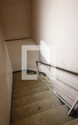 Casa à venda com 200m², 3 quartos e 3 vagasEscada