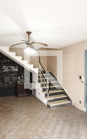 Casa à venda com 200m², 3 quartos e 3 vagasSala